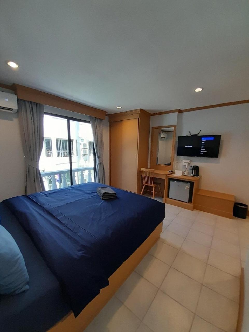 Jb House Patong Hostel Eksteriør bilde