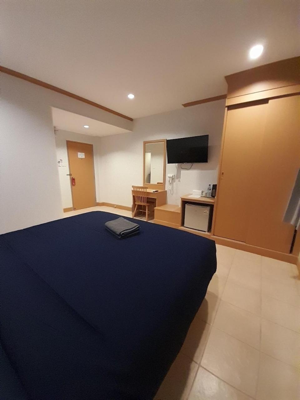 Jb House Patong Hostel Eksteriør bilde