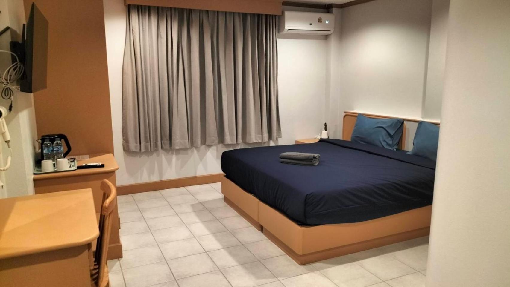 Jb House Patong Hostel Eksteriør bilde